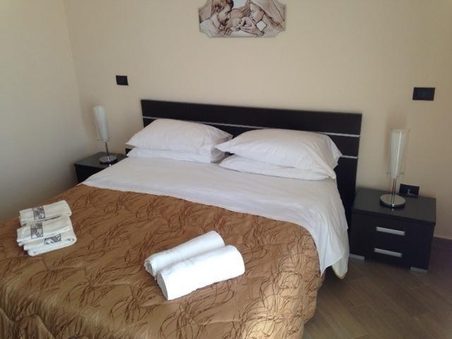Costa Del Sol Bed & Breakfast Porto Empedocle Oda fotoğraf
