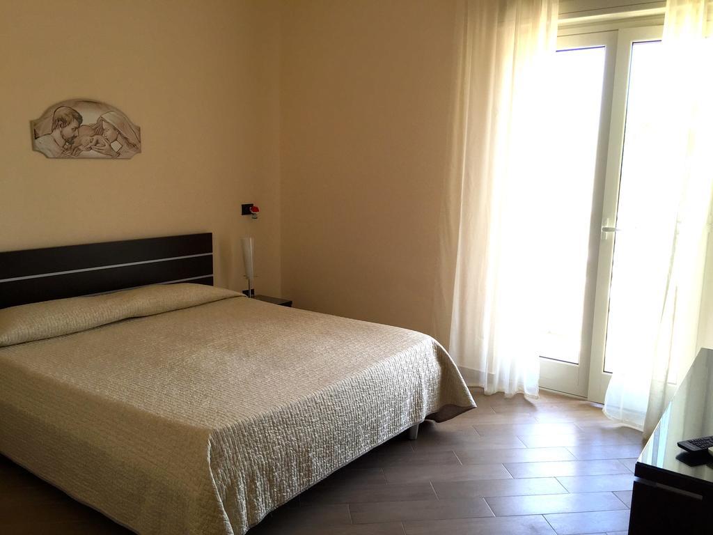 Costa Del Sol Bed & Breakfast Porto Empedocle Dış mekan fotoğraf